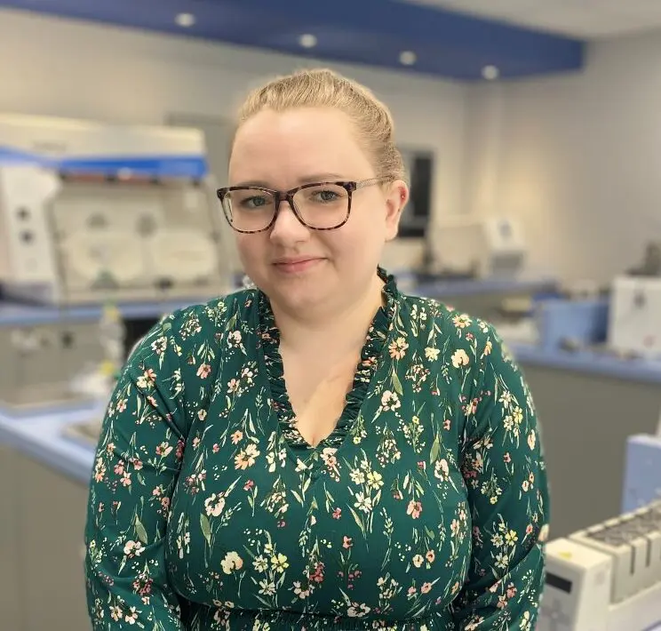 Dr Clair Brooks (resized)